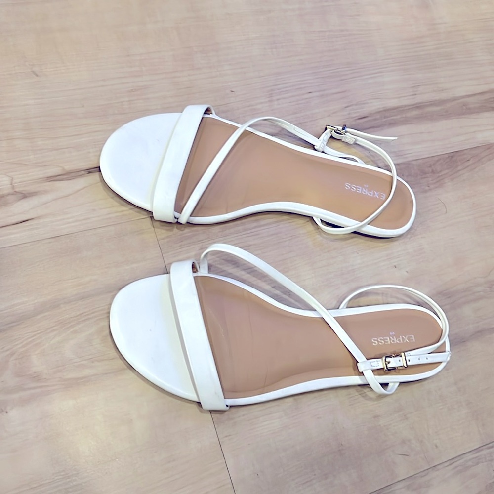 Express Women’s flat white dress sandals size 7